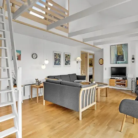 Ronnebaervaenget V *