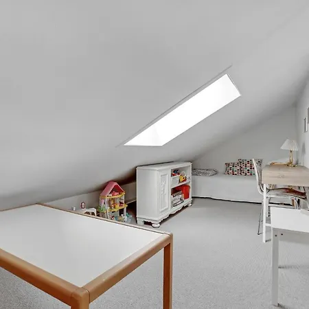 Beautiful Home In Hejls With Sauna * 하일스