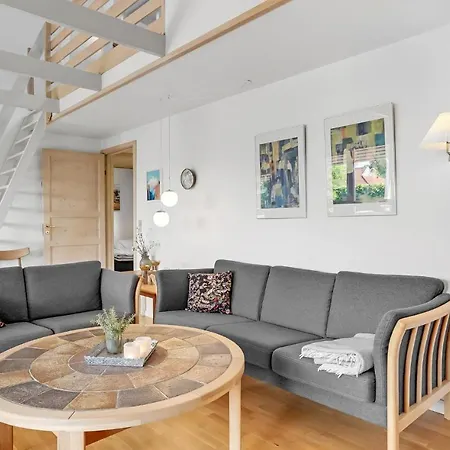 Beautiful Home In Hejls With Sauna 펜션