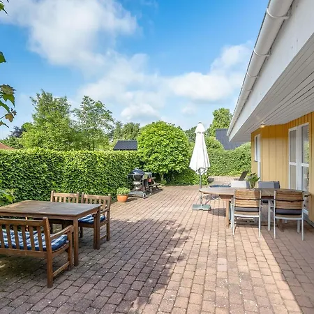 펜션 Beautiful Home In Hejls With Sauna